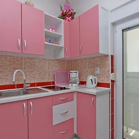 With Parking Space Lopar, Rab - 18001 Appartamento Lopar