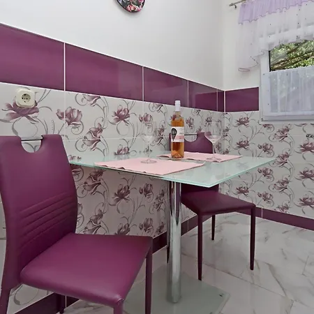 Appartamento With Parking Space Lopar, Rab - 18001
