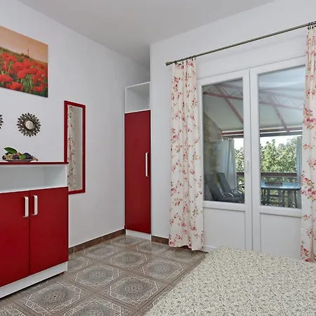With Parking Space Lopar, Rab - 18001 Appartamento Lopar