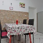 דירה With Parking Space Lopar, Rab - 18001 *