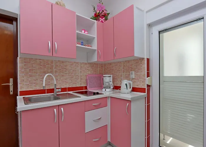 With Parking Space - Rab - 18001 Apartmán Lopar